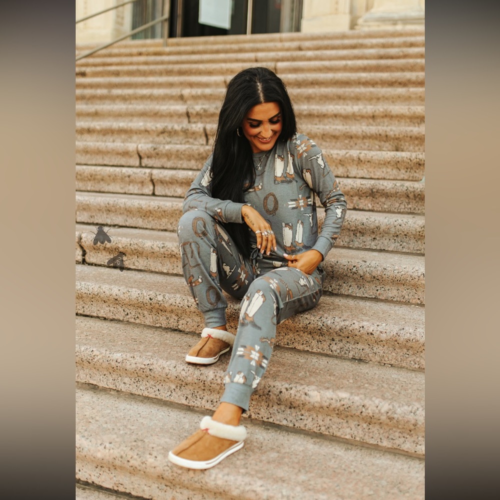 Loungy Westy West Top